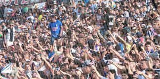 Hinchada aliancista | Foto: Andina