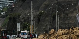 Derrumbe en la Costa Verde / Foto: Andina