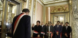 Ceremonia de juramentación en Palacio de Gobierno.