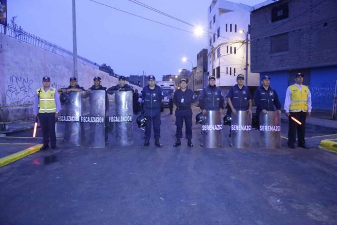 Serenazgo de Lima Serenazgo de Lima