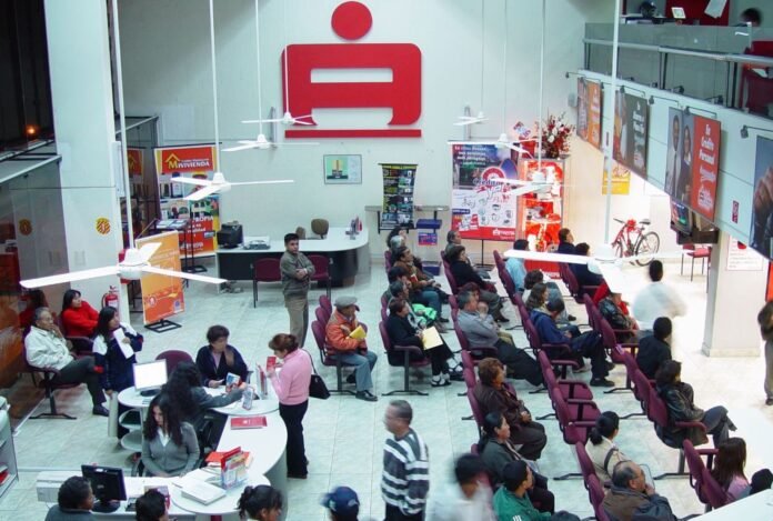 Federación Peruana de Cajas Municipales de Ahorro y Crédito (FEPCMAC).