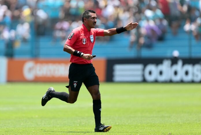 Árbitros peruanos / Foto: Andina