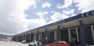 Aeropuerto Internacional Alejandro Velasco Astete