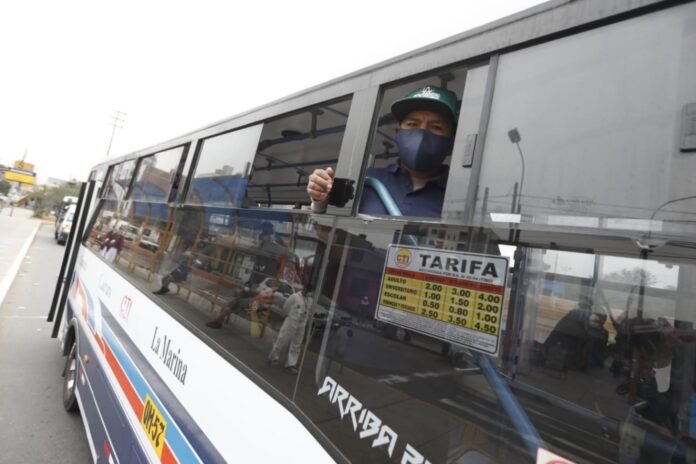 Transporte urbano durante en covid-19 / Foto: Andina
