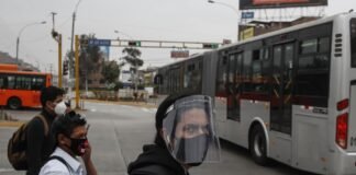 Uso de mascarillas en el transporte público / Foto: Andina