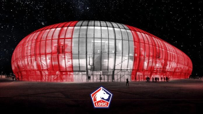 Lille de Francia vistió a su estadio con los colores rojo y blanco Lille de Francia vistió a su estadio con los colores rojo y blanco