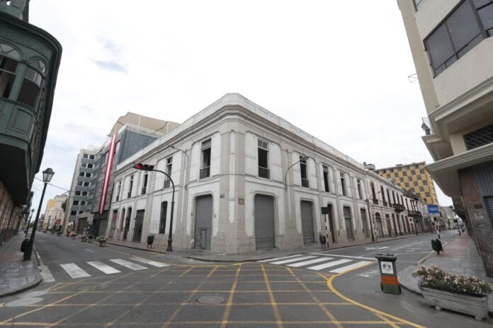 Toque de queda / Foto: Andina