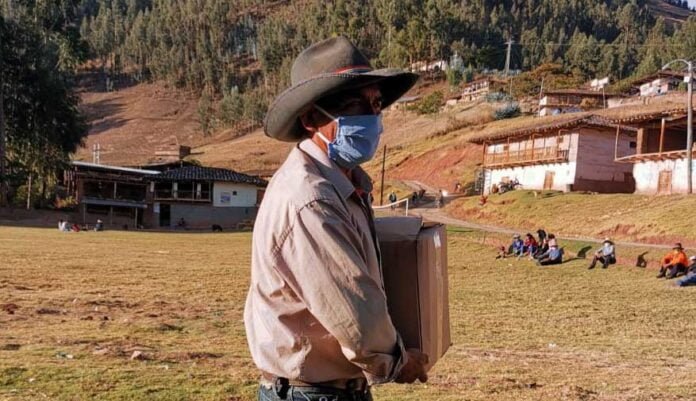 Ministerio de Cultura entregó canastas de alimentos a familias quechuahablantes de La Libertad