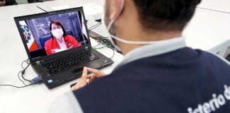 Ministra de Salud participó de seminario web donde se brindaron los alcances del contrato entre Perú y Francia para asistir en la construcción de los hospitales Lorena y Bernales.
