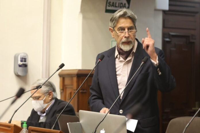 Congresista Francisco Sagasti.