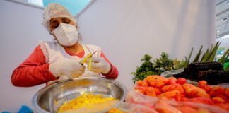 Mercado Temporal Parque San Felipe de Surquillo.