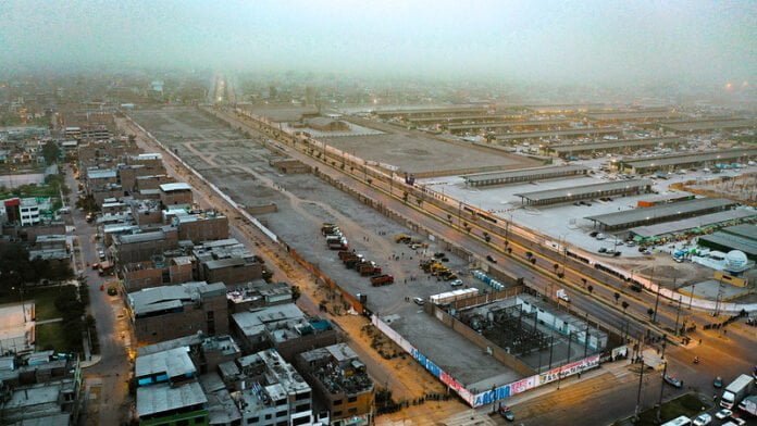 Mercado temporal Tierra Prometida en Santa Anita