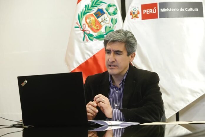 Alejandro Neyra clausuró el XIV Curso de Traductores e Intérpretes de Lenguas Indígenas que realiza el sector.