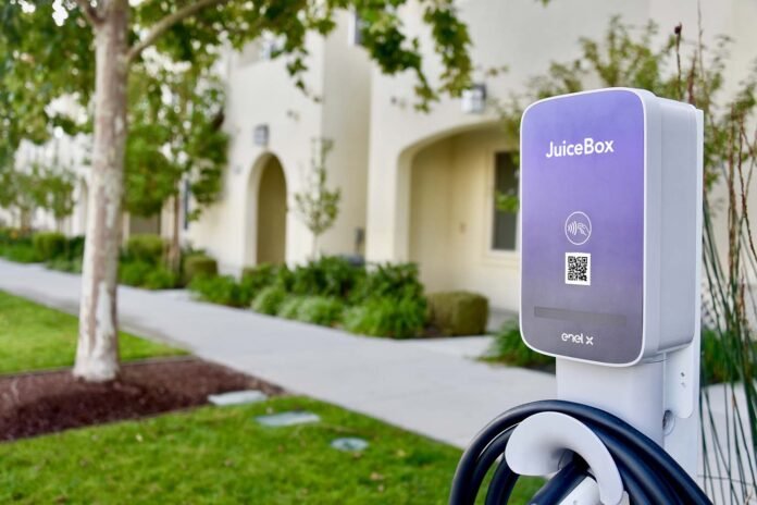 Puntos de carga JuiceBox de Enel X