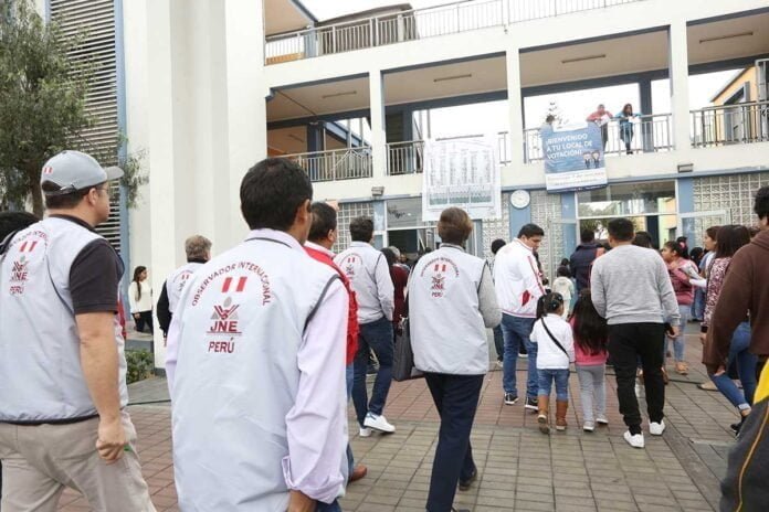 Observadores internacionales durante las Elecciones Generales 2021.