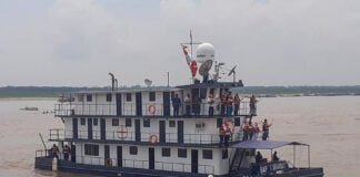 Continúan campañas de acción social gestionadas por el Programa Nacional PAIS del Midis en la Amazonía con apoyo de la Marina de Guerra y la Fuerza Aérea.