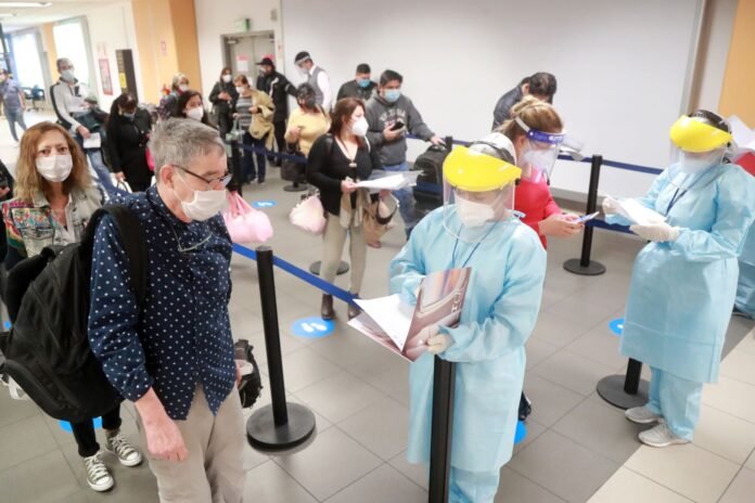 Medida se aplicará desde el 4 de enero a peruanos y extranjeros