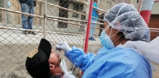 En Centro Rápido de Atención Temporal (CRAT), instalado en losa deportiva La Alborada en Zapallal