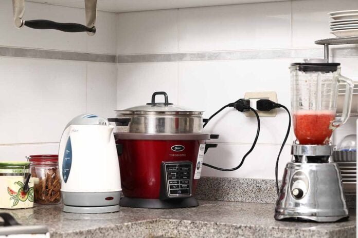 ENEL: RECOMENDACIONES PARA UN USO EFICIENTE DE LA ELECTRICIDAD EN ESTA SEGUNDA CUARENTENA ENEL: RECOMENDACIONES PARA UN USO EFICIENTE DE LA ELECTRICIDAD EN ESTA SEGUNDA CUARENTENA