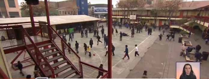 Colegio Chile / Captura: T13