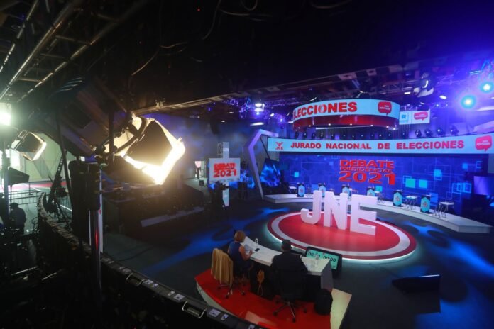 Debate técnico entre Pedro Castillo y Keiko Fujimori / Foto: Andina Debate técnico entre Pedro Castillo y Keiko Fujimori / Foto: Andina