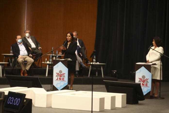 Debate técnico entre Perú Libre y Fuerza Popular