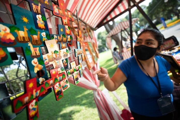 • La comuna limeña ofreció espacios para la promoción de sus productos en uno de los más importantes atractivos turísticos del país.