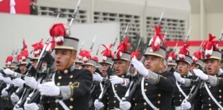 Desfile Militar - Fiestas Patrias