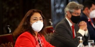 Violeta Bermúdez y Francisco Sagasti