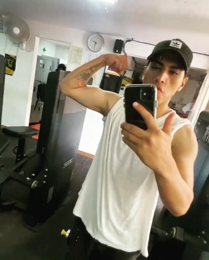 John Kelvin - Vía: Instagram