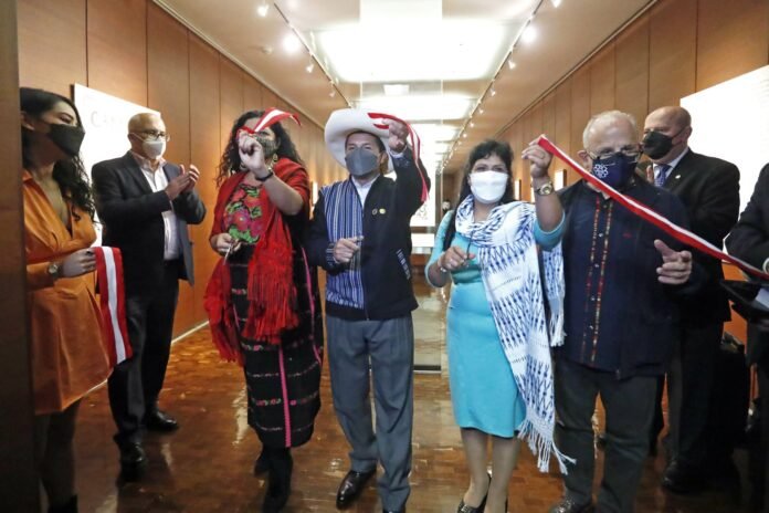 Pedro Castillo, junto con la primera dama, Lilia Paredes. / Foto: Andina Pedro Castillo, junto con la primera dama, Lilia Paredes. / Foto: Andina