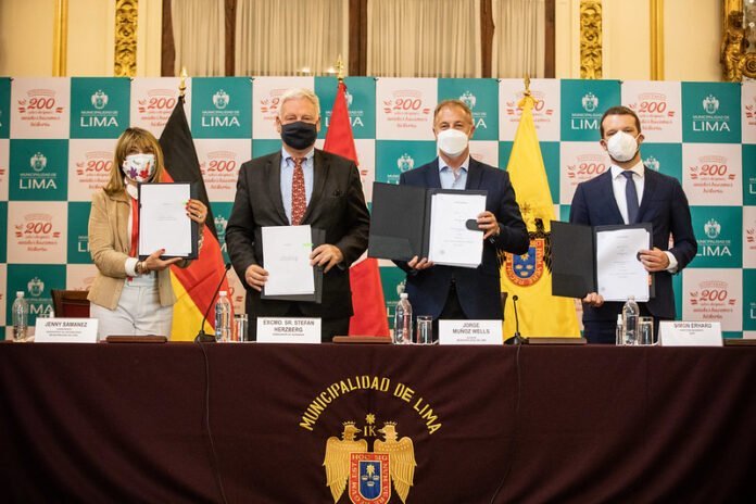 Comuna limeña recibirá 20 millones de euros, que permitirán implementar redes de ciclovías y parqueaderos en 20 distritos de Lima Metropolitana.