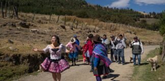 Comunicadora Ancashina creó huaynos en idioma ancestral con los cuáles logró que la comunidad de Cordillera Blanca, en Recuay, conozca y abogue por sus bofedales.