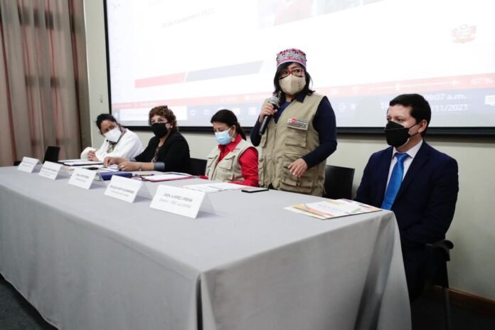 Gisela Ortiz participó en reunión con organizaciones afroperuanas, junto a la viceministra de Interculturalidad, Rocilda Nunta. También visitó Chan Chan, donde se están desarrollando importantes proyectos de inversión.