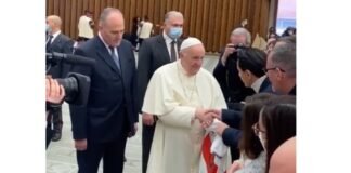 Lapadula y el Papa Francisco