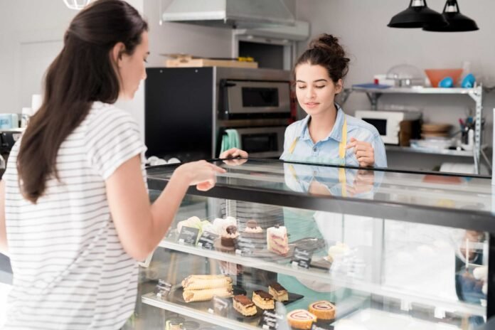 e recomienda innovar con nuevas estrategias y rediseñar lo que se necesite para impulsar al máximo el negocio