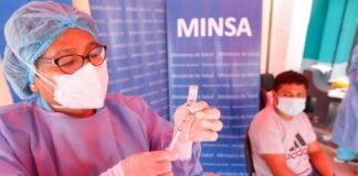 Vacunación contra el covid-19 en Perú