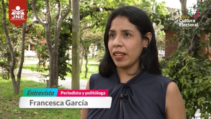 Tres especialistas aseguran que es importante contar con una mayor representación femenina en cargos públicos de elección popular.