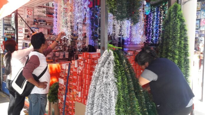 Implementar nuevas ofertas por tiempo limitado, mejorar la actitud de los ayudantes, beneficiar al cliente con promociones o detalles, entre otros, contribuyen a fortalecer las ventas del negocio.