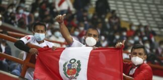 hinchas de la selección peruana