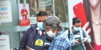 presentación de carnet de vacunación