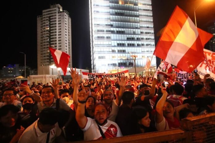 Banderazo peruano en Uruguay