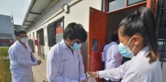 Clases presenciales en universidades del Perú