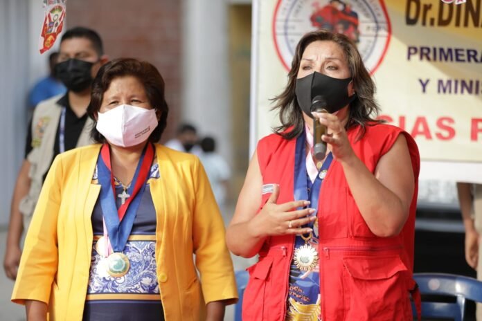 Ministra Dina Boluarte