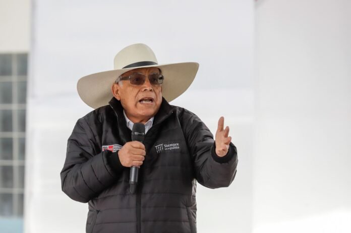 Aníbal torres pedro castillo