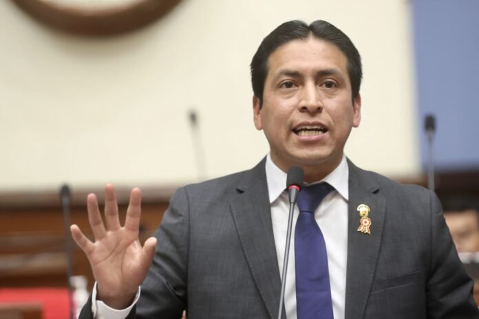 Congresista Freddy Díaz