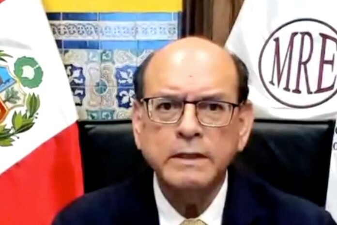Canciller pide que OEA evalue situación política en Perú