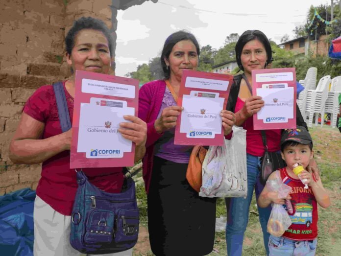 Cajamarca: 6000 habitantes fueron beneficiados con 1635 títulos de propiedad de sus viviendas