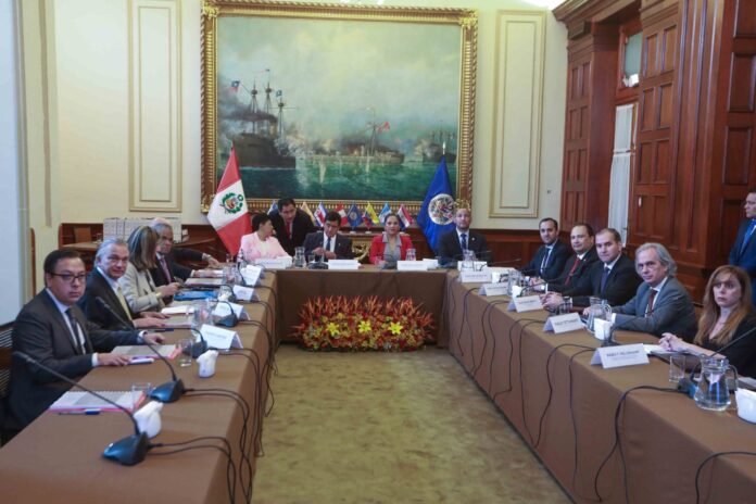 Presidente del Congreso recibe a Grupo de Alto Nivel de la OEA