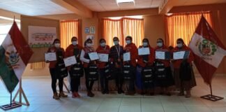 Puno: Cuna Más reconoce a diez comités de gestión y consejos de vigilancia de primera infancia